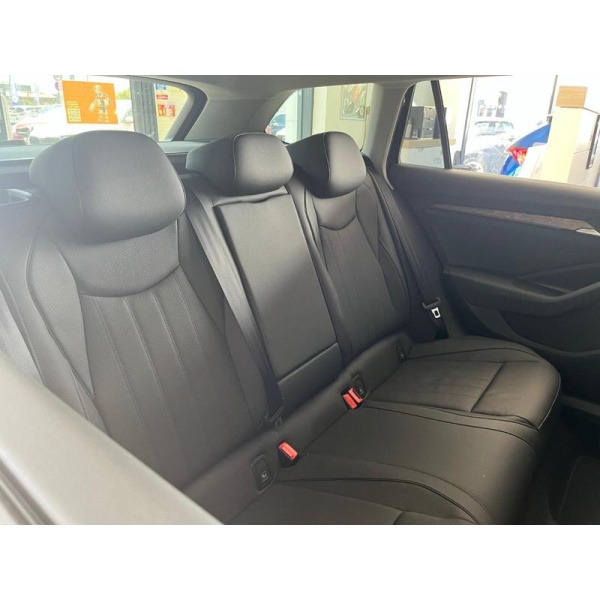 SKODA Superb - 2.0 TDI 193 Laurin + Klement 4X4 5dr DSG