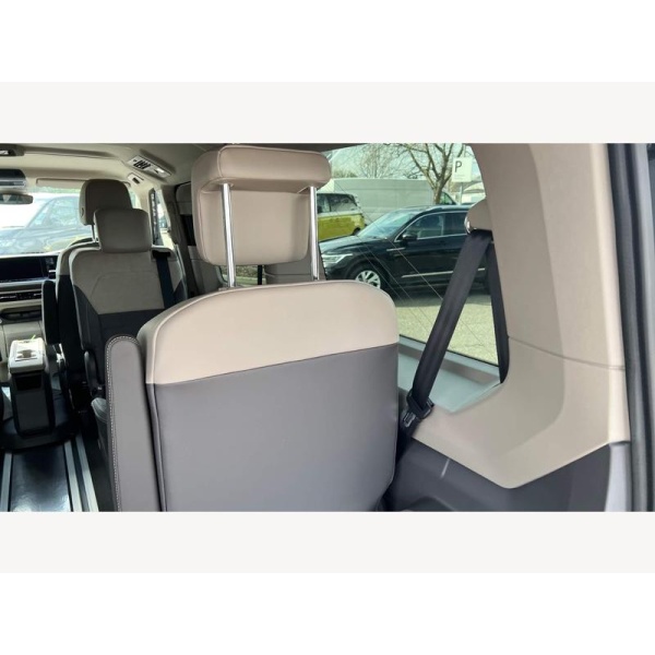 Volkswagen Multivan - 1.4 TSI 13kWh Style DSG L2 Euro 6 (s/s) 5dr