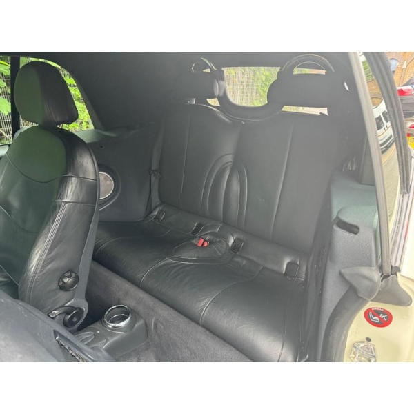 MINI Convertible - 1.6 Cooper S Convertible 2dr Petrol Manual Euro 4 (163 bhp)