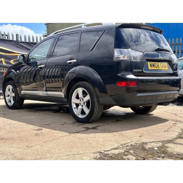 Mitsubishi Outlander - 2.0 DI-DC Warrior 4WD Euro 4 5dr