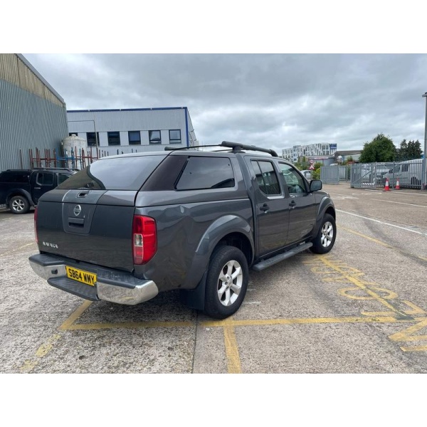 Nissan Navara - 2.5 dCi Tekna Auto 4WD Euro 5 4dr
