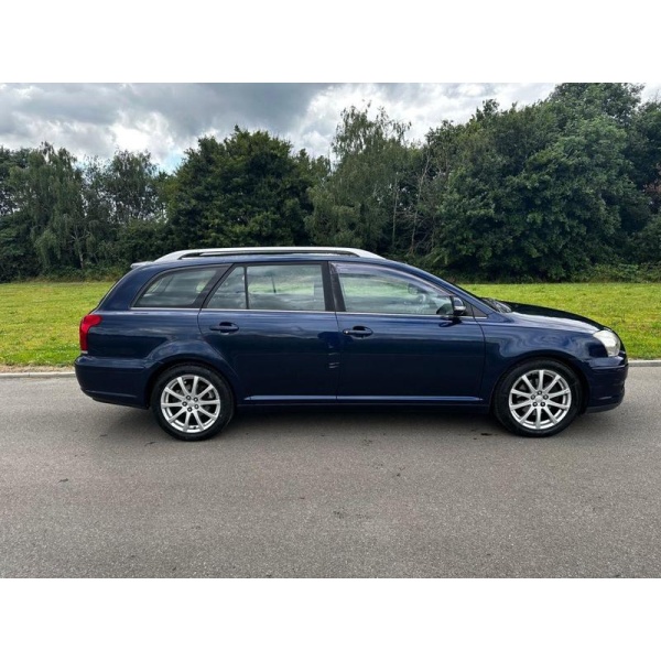 Toyota Avensis - 2.0 T SPIRIT VVT-I 145 BHP AUTOMATIC 5DR ESTATE