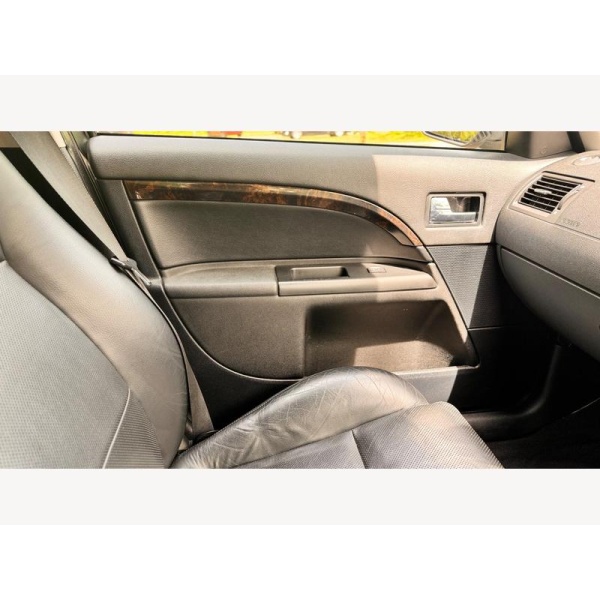 Ford Mondeo - 2.0 TDCi Ghia X 5dr