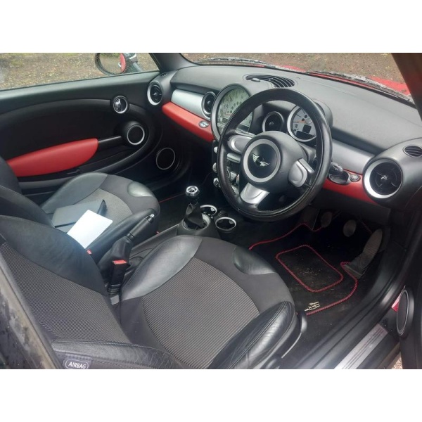 MINI Convertible - 1.6 Cooper Convertible 2dr Petrol Manual Euro 4 (115 ps)