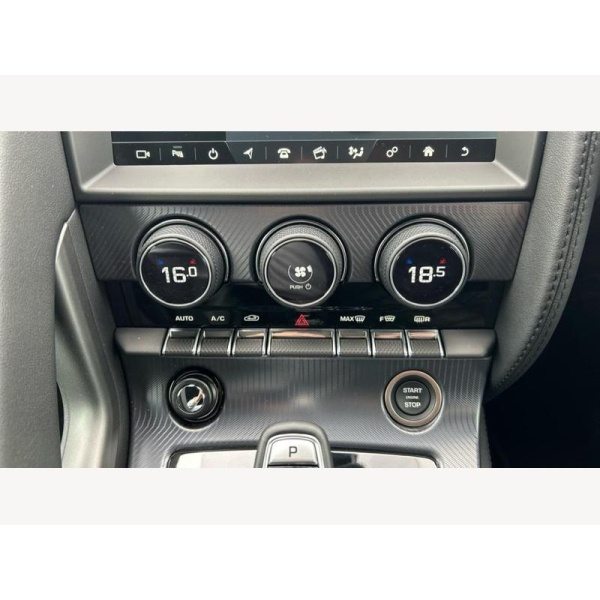 Jaguar F-type - 2.0 P300 R-Dynamic - MASSIVE SAVING!! -Heated seats and Heated steering whe 2dr