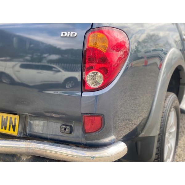 Mitsubishi L200 - 2.5 DI-D Warrior 4WD 4dr