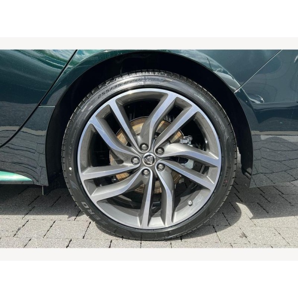 Jaguar XF - 2.0 D200 R-Dynamic HSE Black 4dr Auto
