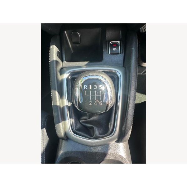 Nissan Qashqai - 1.2 DIG-T Acenta 2WD Euro 5 (s/s) 5dr