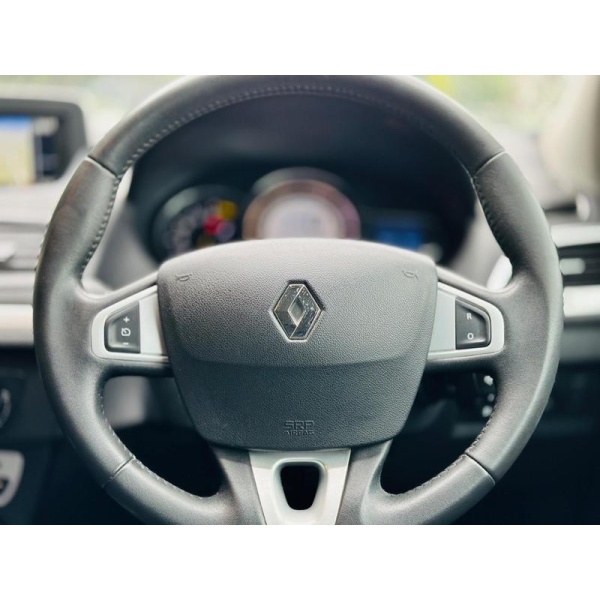 Renault Megane - 1.6 16V Dynamique TomTom Euro 5 3dr