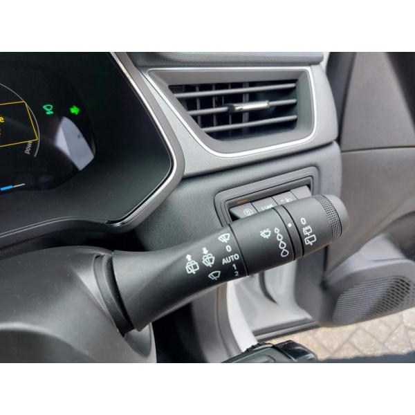 Renault Captur - techno E-Tech full hybrid 145 ^MY25] 1.6 5dr