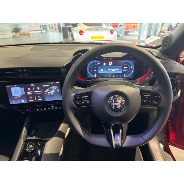 Alfa Romeo Junior - 54kWh Elettrica Speciale Auto 5dr