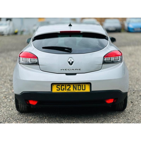 Renault Megane - 1.6 16V Dynamique TomTom Euro 5 3dr