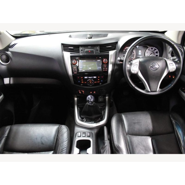 Nissan Navara - 2.3 dCi Tekna 4WD Euro 5 4dr