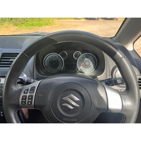 Suzuki SX4 - 1.6 SZ4 SUV 5dr Petrol Manual Euro 5 (120 ps)