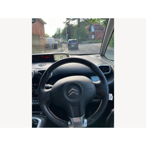 Citroen C3 Picasso - 1.6 HDi Exclusive Euro 4 5dr