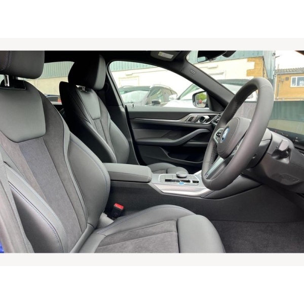 BMW M4 - M4 xDrive Competition M 2dr Step Auto 3.0
