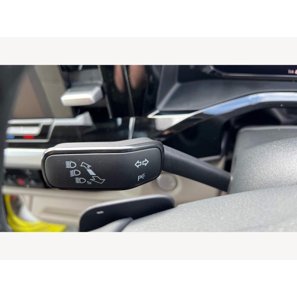 Volkswagen Multivan - 1.4 TSI 13kWh Style DSG L2 Euro 6 (s/s) 5dr