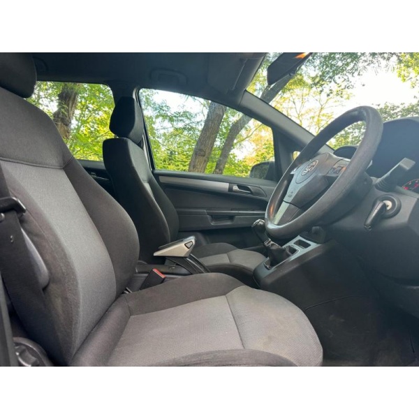 Vauxhall Zafira - 1.6 16V Club Euro 4 5dr