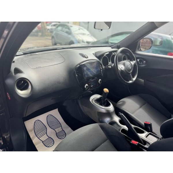 Nissan Juke - 1.6 Acenta Euro 5 (s/s) 5dr