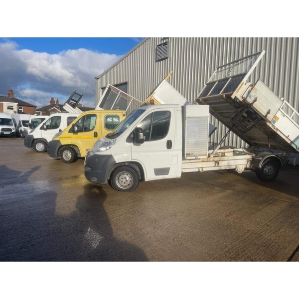 Nissan Navara - 2.5 dCi Acenta 4dr