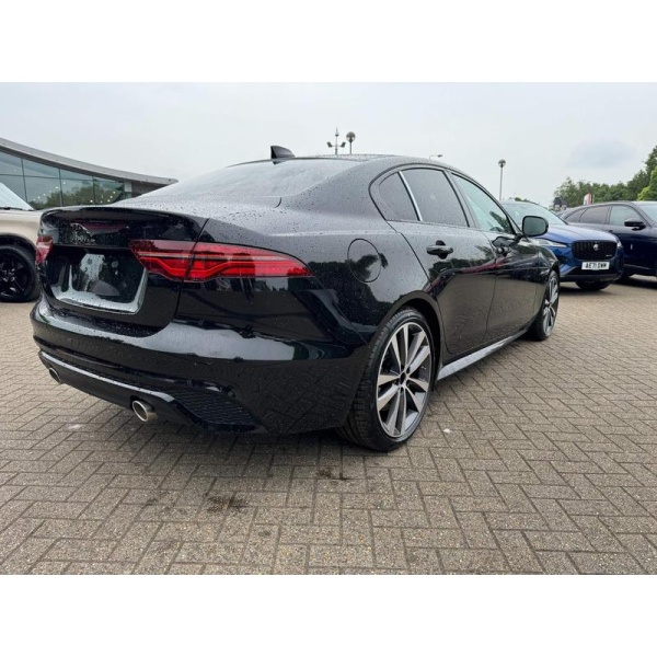 Jaguar XE - 2.0 P250i R-Dynamic HSE Black Auto Euro 6 (s/s) 4dr
