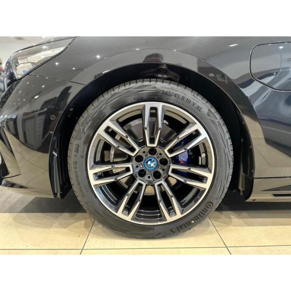 BMW 5 Series - 2.0 530e 22.1kWh M Sport Steptronic Euro 6 (s/s) 4dr