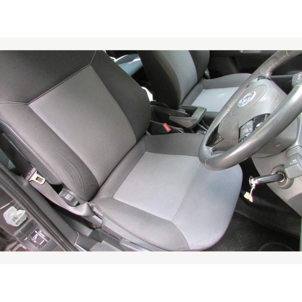 Vauxhall Zafira - 1.6 16V Exclusiv MPV 5dr Petrol Manual Euro 5 (115 ps)