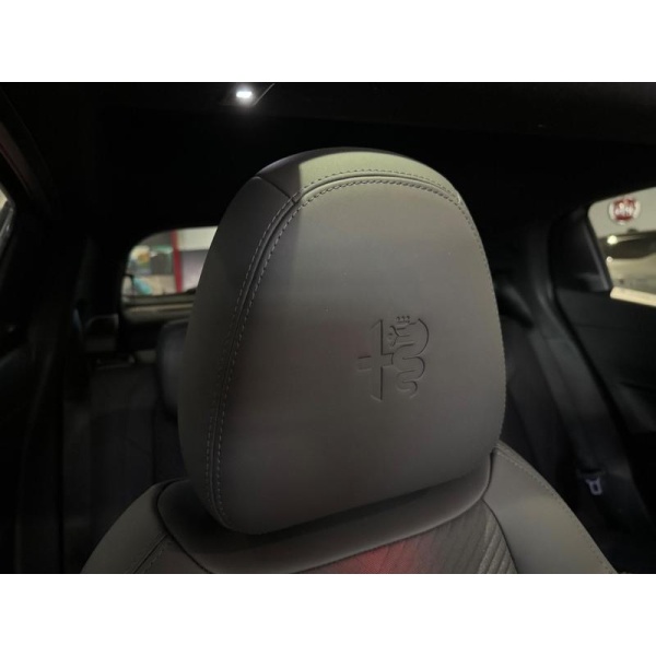 Alfa Romeo Junior - 54kWh Elettrica Speciale Auto 5dr