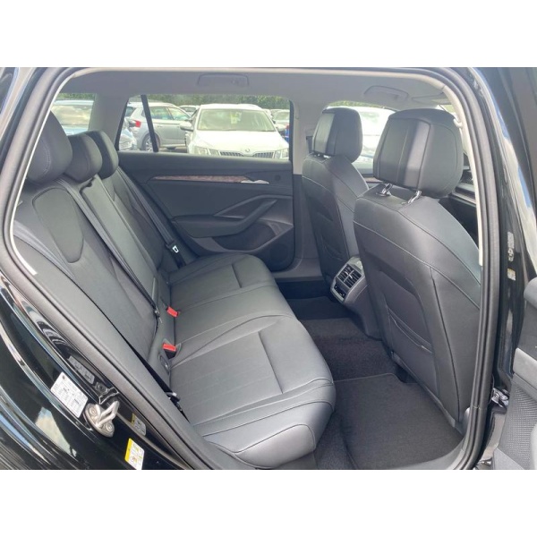 SKODA Superb - 2.0 TDI Laurin & Klement DSG 4WD Euro 6 (s/s) 5dr
