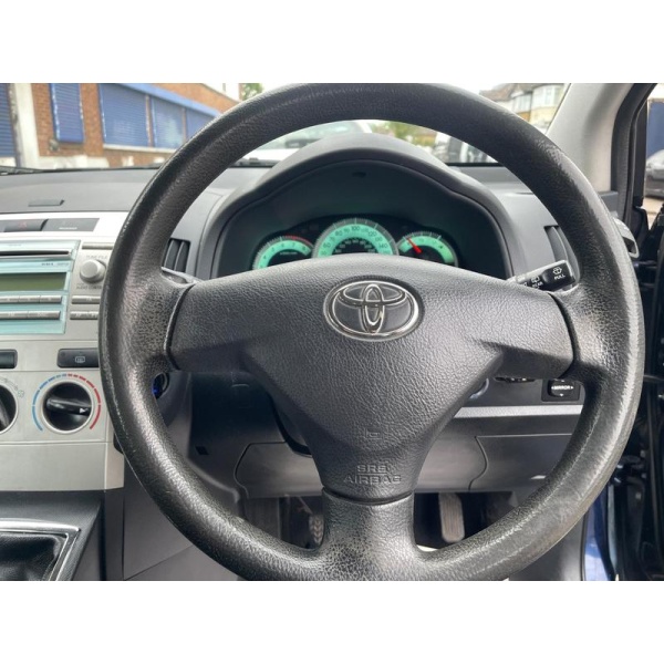Toyota Corolla Verso - 1.6 VVT-i T2 5dr