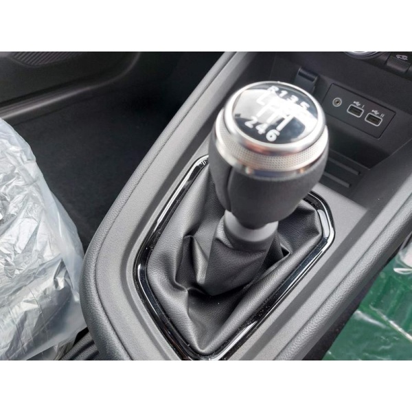 Renault Clio - 1.0 TCe evolution Euro 6 (s/s) 5dr