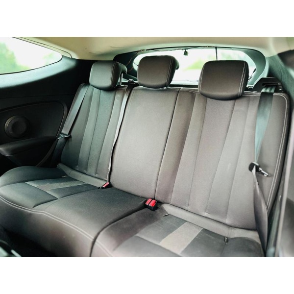 Renault Megane - 1.6 16V Dynamique TomTom Euro 5 3dr