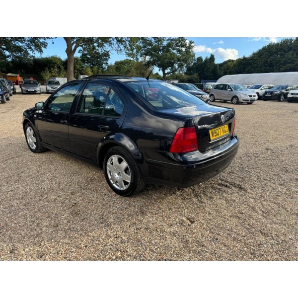Volkswagen Bora - 2.3 V5 4dr