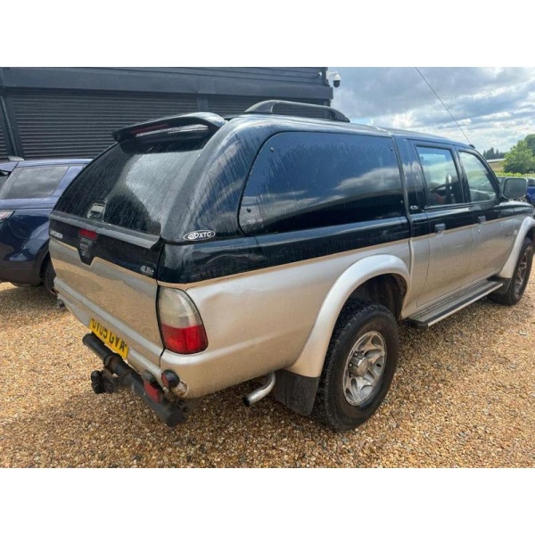 Mitsubishi L200 - 2.5 4LIFE LWB DCB 4WD 114 BHP