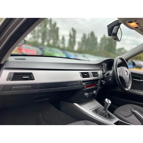 BMW 3 Series - 2.0 320i SE Euro 4 4dr