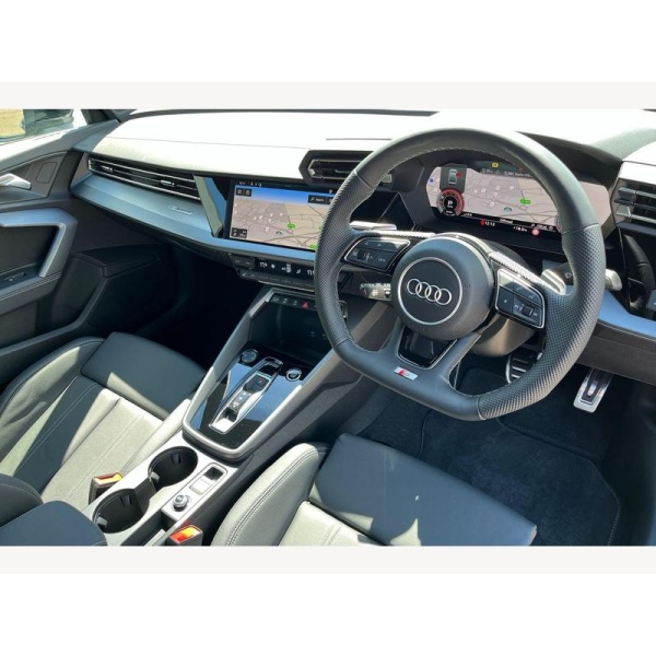 Audi A3 - 1.5 TFSI 30 S line S Tronic Euro 6 (s/s) 4dr