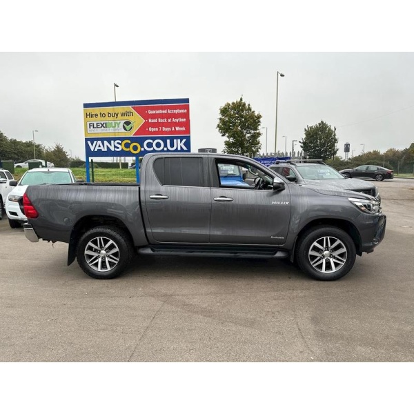 Toyota Hilux - D-4D Invincible Pickup 2.4 Manual Diesel