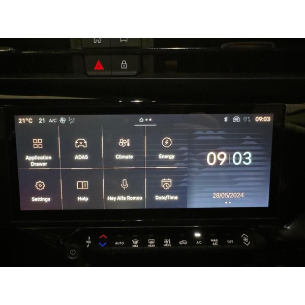 Alfa Romeo Junior - 54kWh Elettrica Speciale Auto 5dr