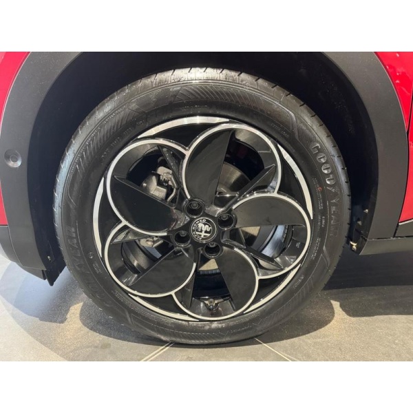 Alfa Romeo Junior - 54kWh Elettrica Speciale Auto 5dr