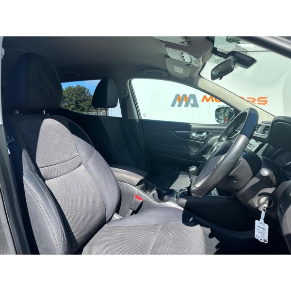Nissan Qashqai - 1.2 DIG-T Acenta 2WD Euro 5 (s/s) 5dr