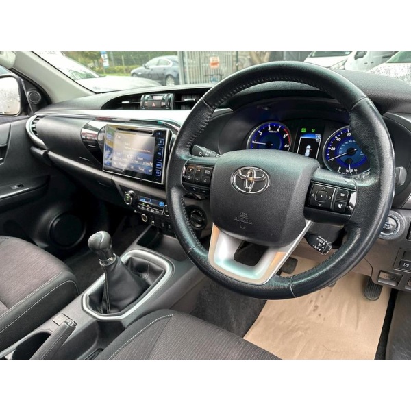Toyota Hilux - D-4D Invincible Pickup 2.4 Manual Diesel