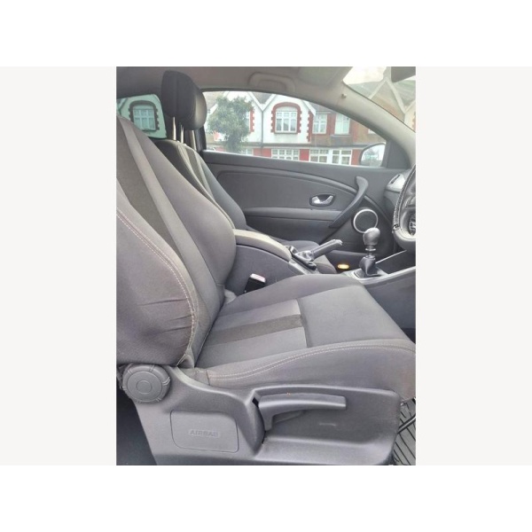Renault Megane - 1.6 16V Dynamique Euro 5 3dr