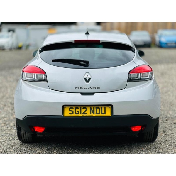 Renault Megane - 1.6 16V Dynamique TomTom Euro 5 3dr