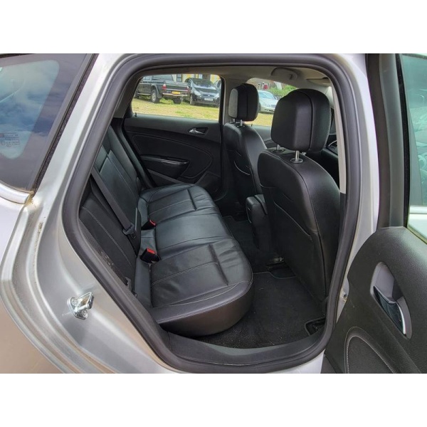 Vauxhall Astra - 1.4T 16v Elite Euro 5 5dr