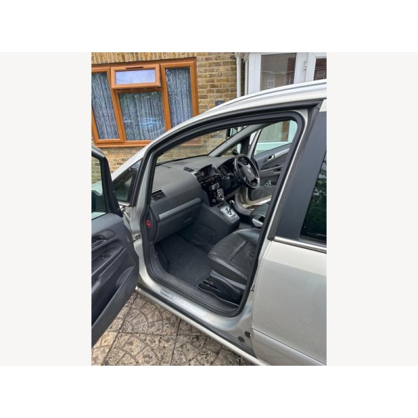 Vauxhall Zafira - 1.8 16V Elite MPV 5dr Petrol Easytronic Euro 4 (140 ps)