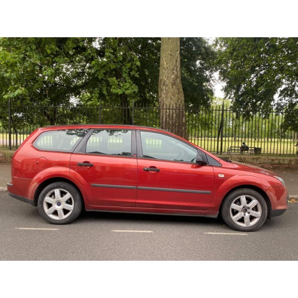 Ford Focus - 1.6 Sport 5dr