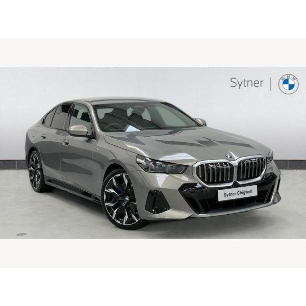 BMW 5 Series Saloon - BMW 520i M Sport 2.0 4dr