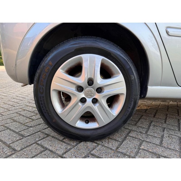 Vauxhall Meriva - 1.8i 16v Design 5dr (a/c)