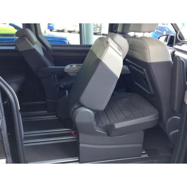 Volkswagen Multivan - 1.4 TSI 13kWh Style DSG L2 Euro 6 (s/s) 5dr