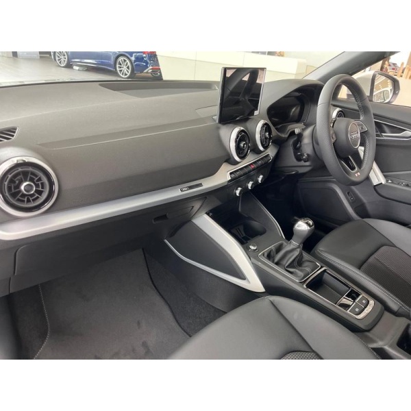 Audi Q2 - 1.5 TFSI CoD 35 S line Euro 6 (s/s) 5dr